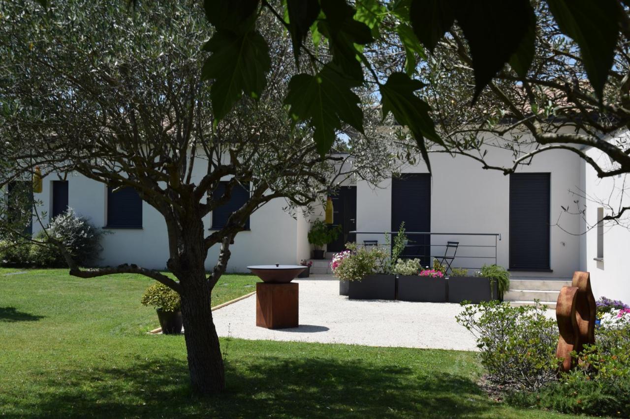 Ici Et La - Chambres D'Hotes Velleron エクステリア 写真